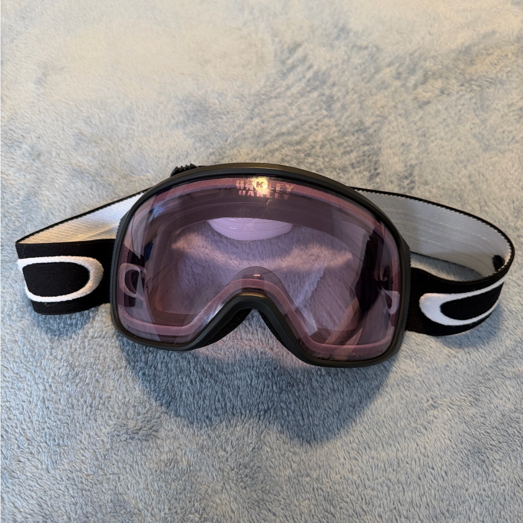 Oakley Flight Tracker M Snow Goggles With 4 Replacement Lenses Included